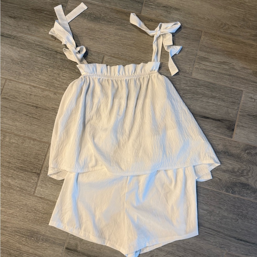 White ruffle sleepwear set with ties